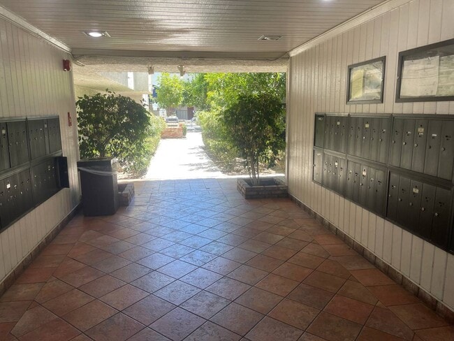 Photo - 18530 Hatteras St Unit Tarzana