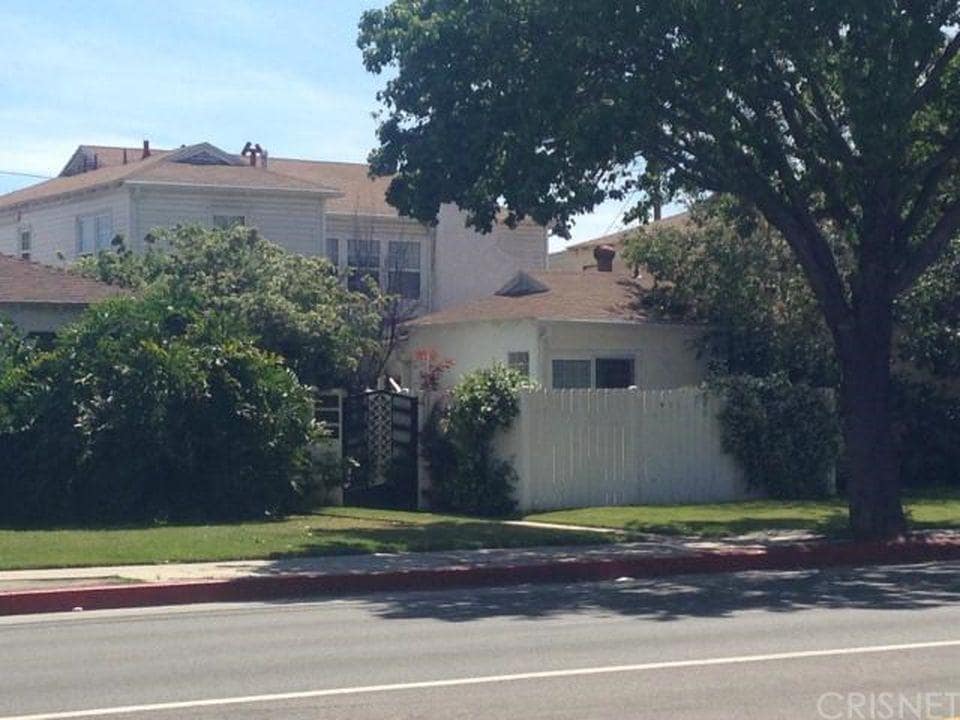 Photo - 12710 Oxnard St