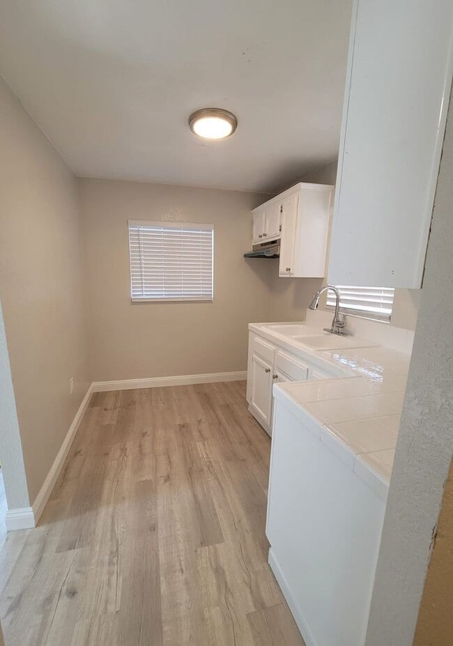 Photo - 4422.5-44245 Stanford Ave Unit 4422 1/2