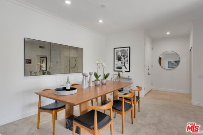 Dinning area - 612 S Barrington Ave Unit 416