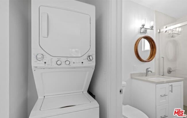 Photo - 2658 Santa Ana Ave