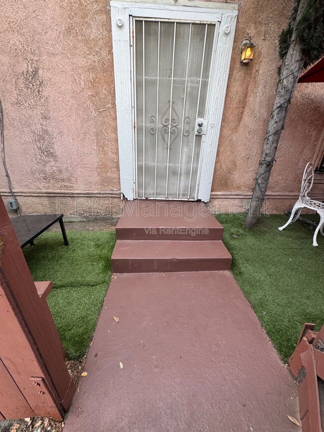 Building Photo - 1781 N Orchid Ave Unit 112