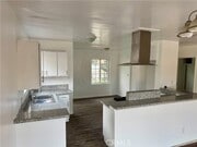 Photo - 16041 Devonshire St