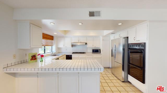 Photo - 1470 Palisades Dr