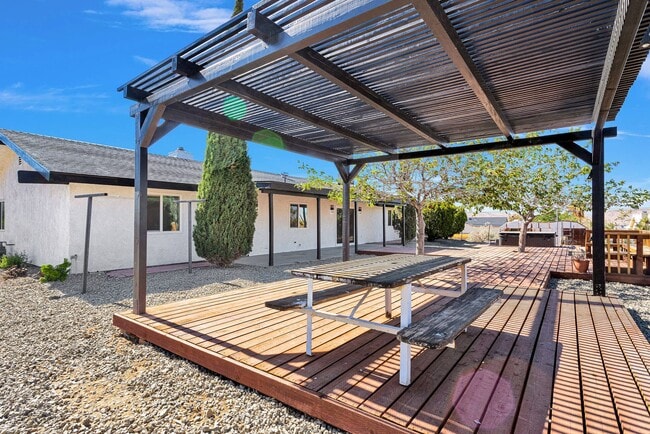 Photo - 7495 Balsa Ave