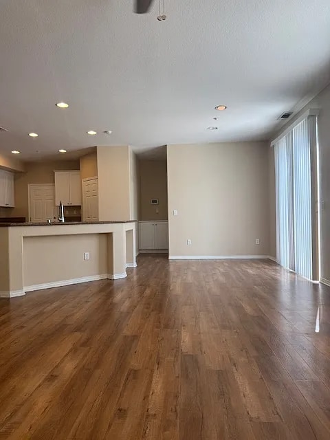 Photo - 375 Deodar St