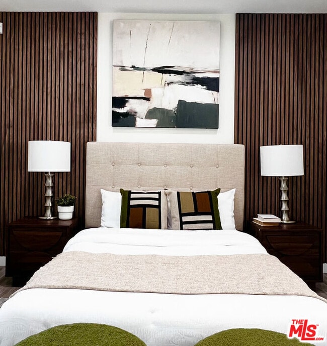 Building Photo - 889 Francisco St Unit 1001