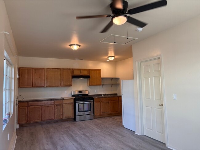 Photo - 2020 Tanglewood Dr Unit 2020 tanglewood  b