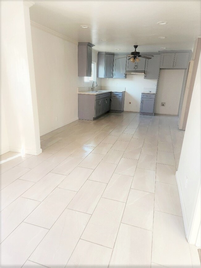 Building Photo - 1241 E 80th St Unit 1241