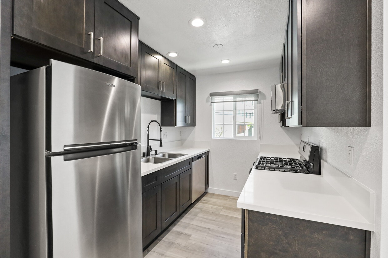 Floor Plan - 2BD x 1BA
