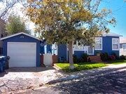 Photo - Stunning 2 Bedroom and 2 Bathroom Back House Available Now!