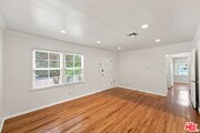 Photo - 2904 Oakhurst Ave