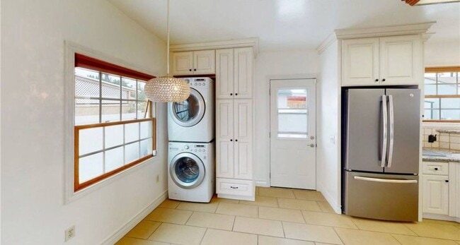 Photo - 7418 Farmdale Ave