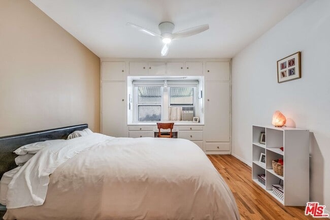 Photo - 1225 N Hollywood Way Unit Apt A