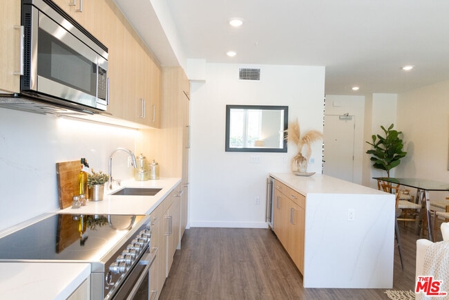 Photo - 7566 W Sunset Blvd Unit 405PH-W