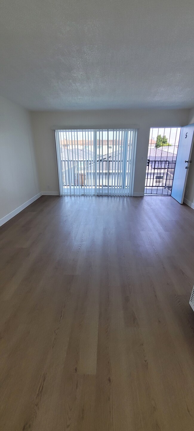 Photo - 1711 Marine Ave
