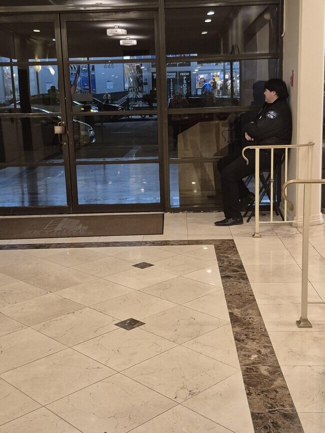 Photo - 600 W 9th St Unit 1011