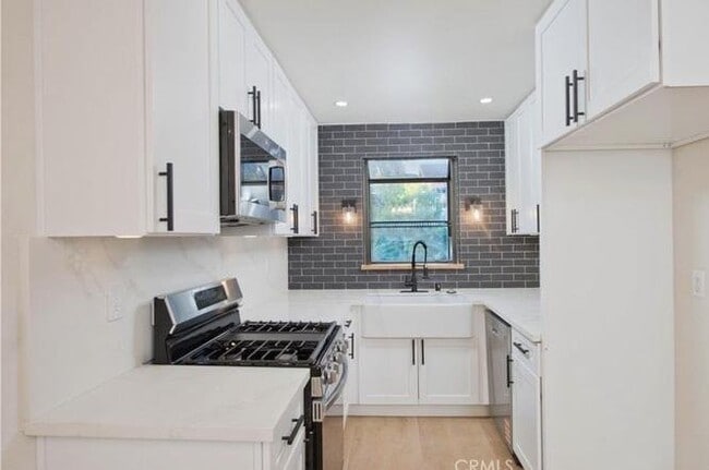 Photo - 18028 Saratoga Way Unit 557