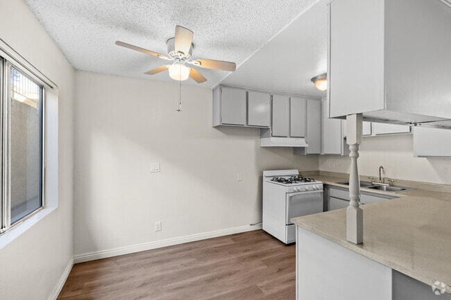 2BR, 1.5BA - 790SF - Dining Room - Marlindo Apartments