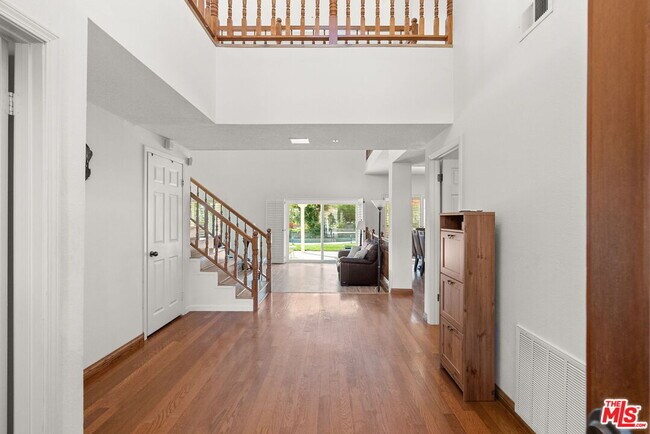 Photo - 17672 Bryan Pl