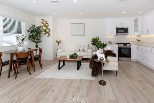 Photo - 15254 Clymer St