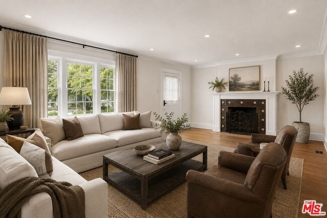 Photo - 1625 Opechee Way