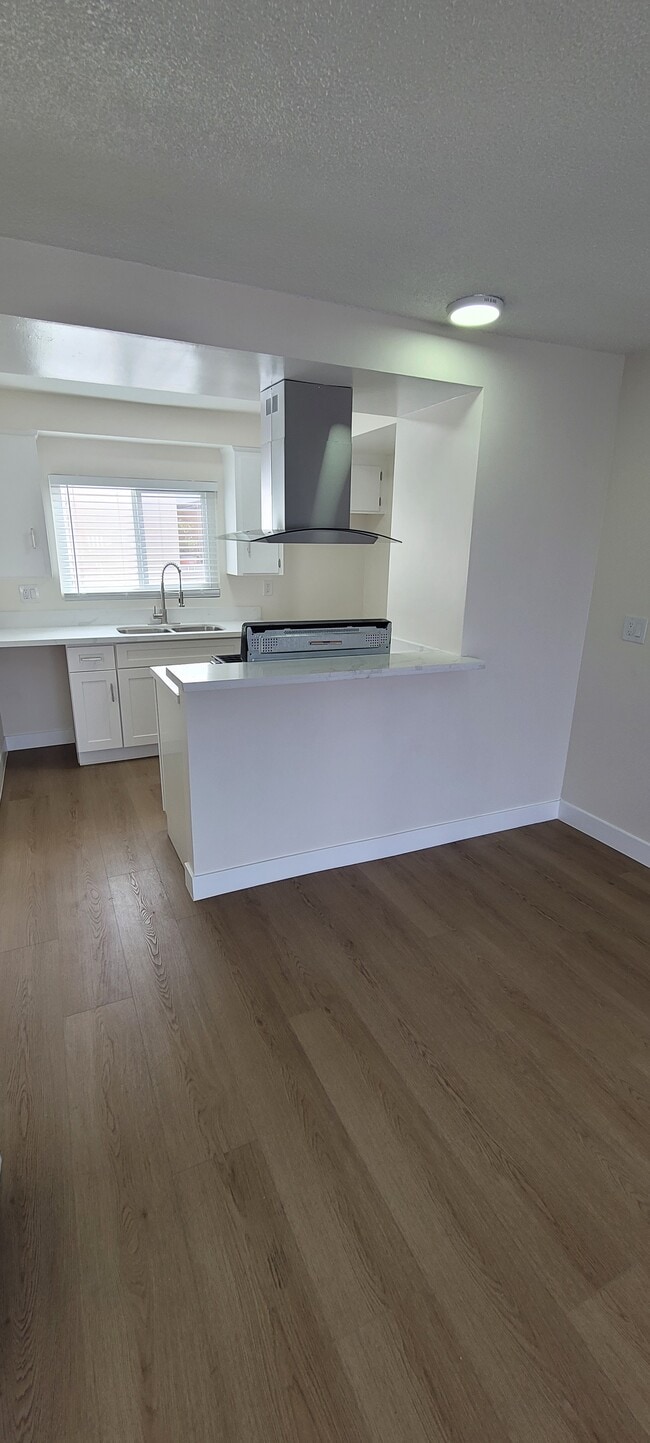 Photo - 1711 Marine Ave