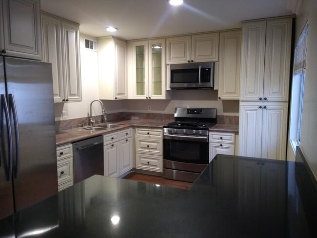 Kitchen - 7785 Via Cassano Condo