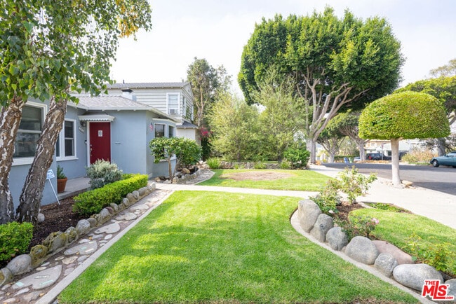 Photo - 1212 Pine St