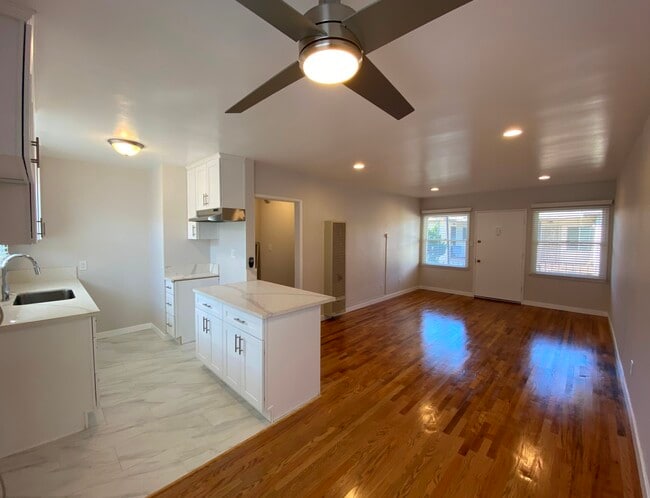 Photo - 12641 Vanowen St Unit 4