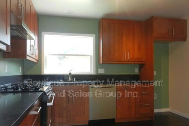 Photo - 5712 Lorelei Ave