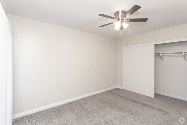 2BR, 2BA - 850SF - First Bedroom - 250 E Acacia St.