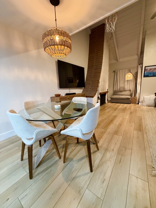 Photo - 1925 Alga Rd