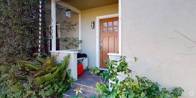 Building Photo - 6500 W 84th St Rental