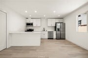 Photo - 1324 S Oakhaven Dr Apartments Unit B