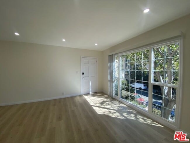 Photo - 1600 N Martel Ave Unit D