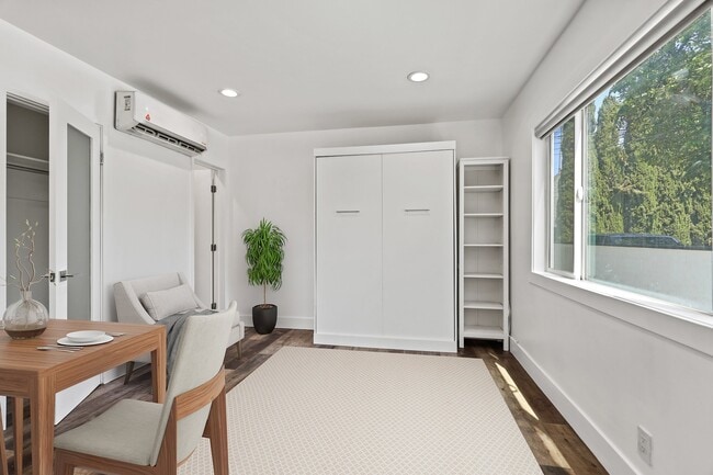 Photo - 1321 W 36th Pl Unit 10