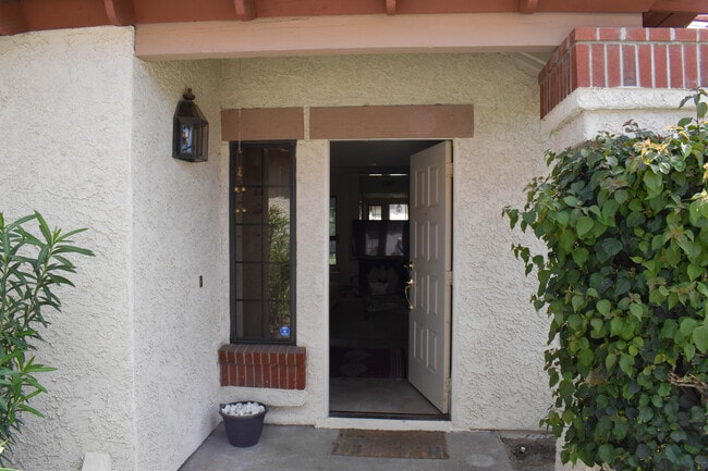 Photo - 113 Vitoria Ln