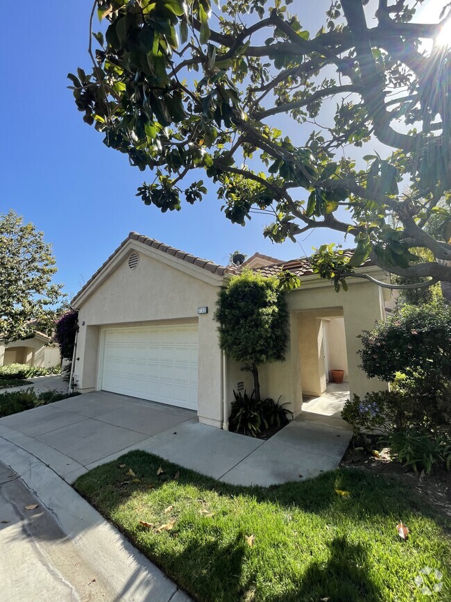 Building Photo - 732 PALISADES Dr Rental