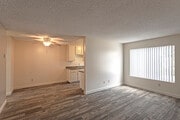 1 BR, 1 BA - 700 SF - Palms Apartments