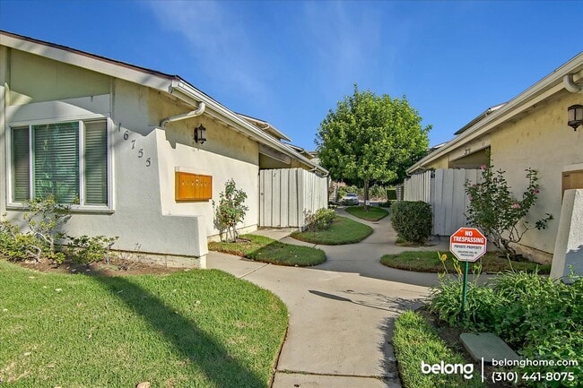 Photo - 16755 Parthenia St Unit 6