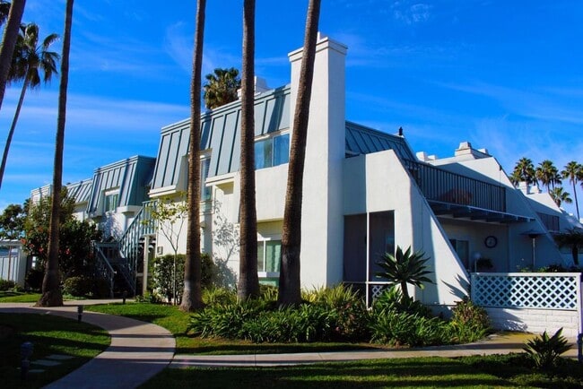 Photo - 45 Antigua Ct