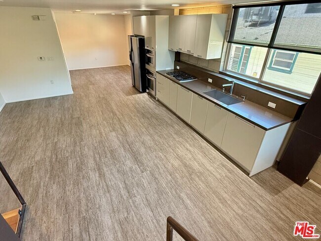 Photo - 530 N Larchmont Blvd Unit 3