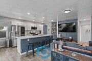 Photo - 1703 Midvale Dr House