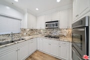Photo - 1529 S Beverly Dr Townhome