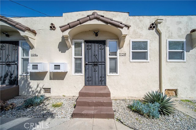 Photo - 1127 E 67th St Townhome