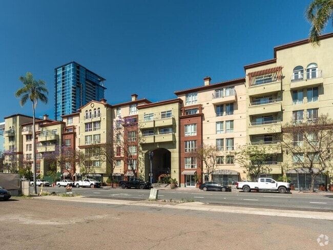 Building Photo - 1501 Front St Unit 425 Rental