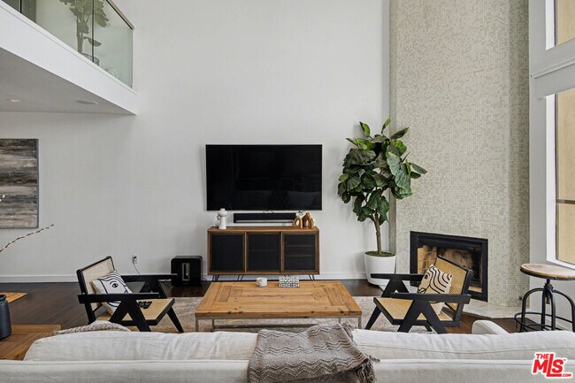 Photo - 720 Huntley Dr Unit 202