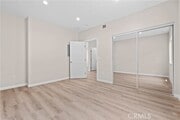 Photo - 217 W Avenue 37
