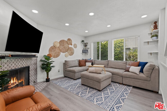 Photo - 15305 Berendo Ave Condo Unit 16